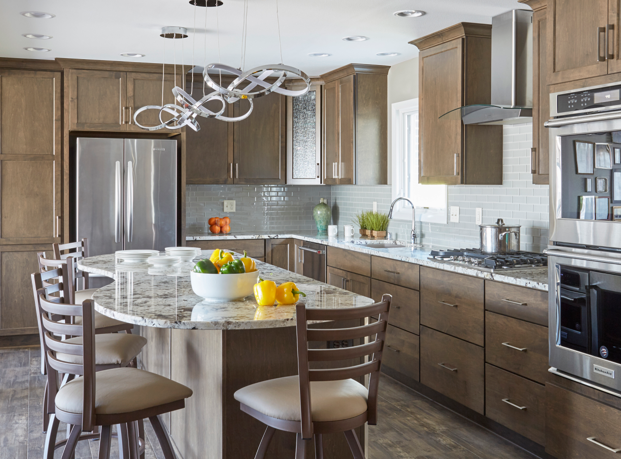 Greendale Contemporary Kitchen | Milwaukee Remodeling Contractor