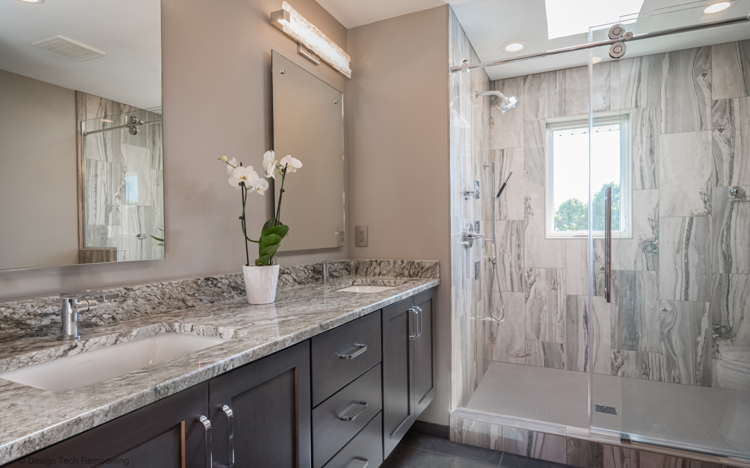 Hubertus Elegant Master Bathroom