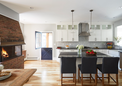 Mequon Farmhouse Kitchen