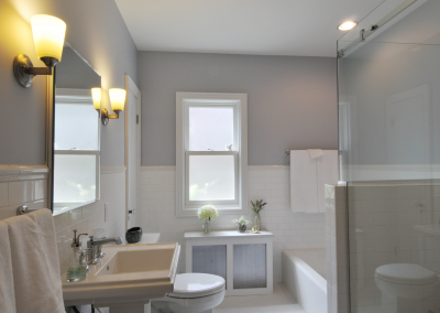 Shorewood Classic Style Bathroom